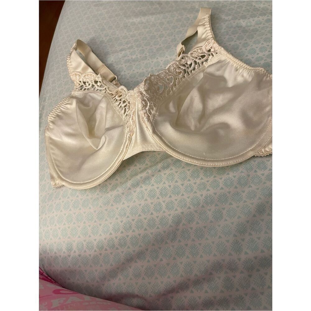 Olga Women's Lace-Trim Satin Full-Cup Bra - Cream